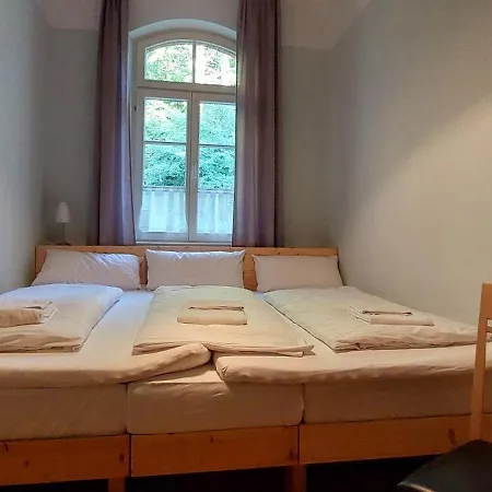 Albgut Gmbh - Uebernachten Im Kulturdenkmal Altes Lager Bt7 Und Bt9 * Münsingen